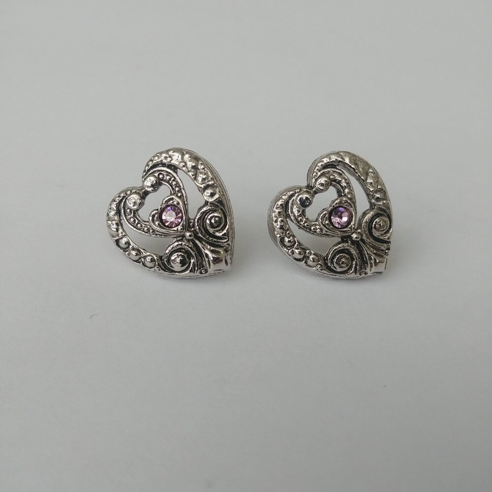 Vintage silver tone intricate heart earrings with purple pink stone - Picture 1 of 5